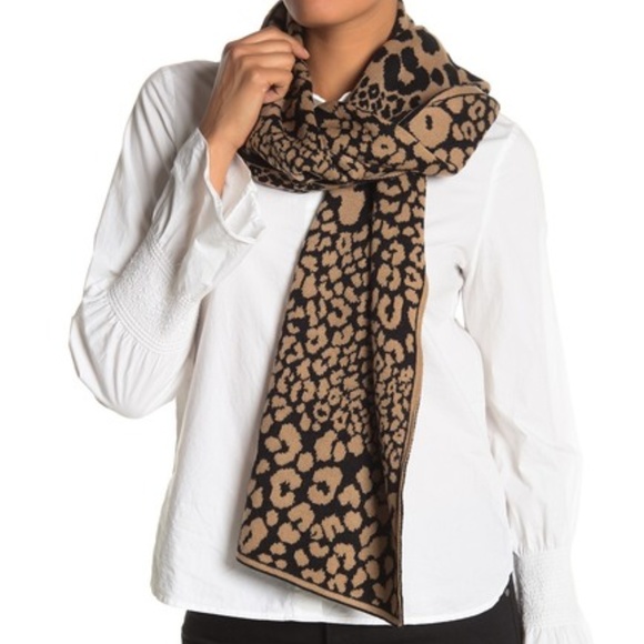 Michael Kors Accessories - Women's MICHEAL KORS ANIMAL PRINT SCARF NEW!